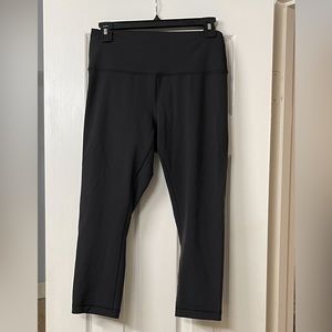 Lululemon Wunder Train HR 21” Size 10 Black Leggings